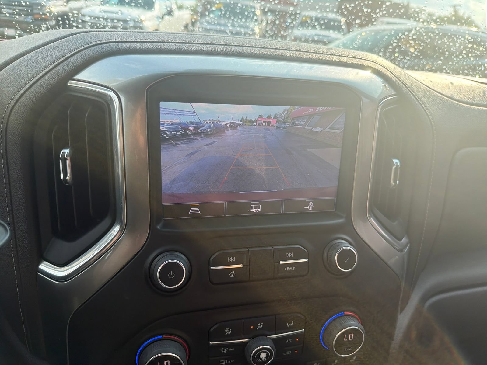 Used 2022 Chevrolet Silverado 1500 LTZ AWD/4WD image 23