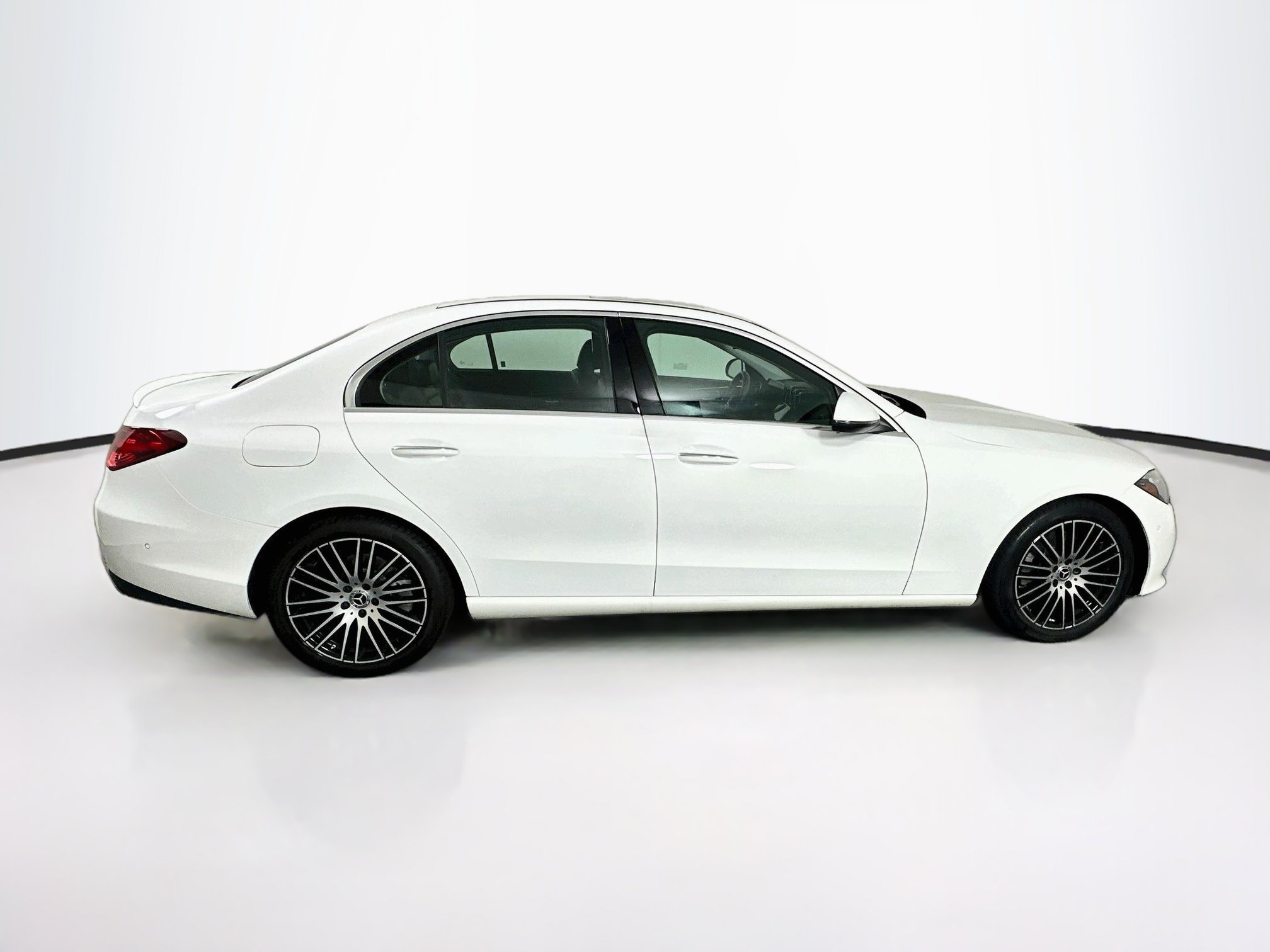 Used 2023 Mercedes-Benz C 300 Sedan image 10