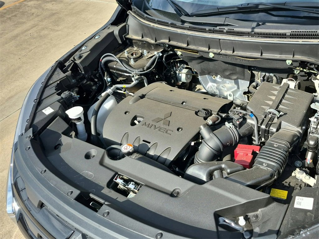 Used 2025 Mitsubishi Outlander Sport LE image 33