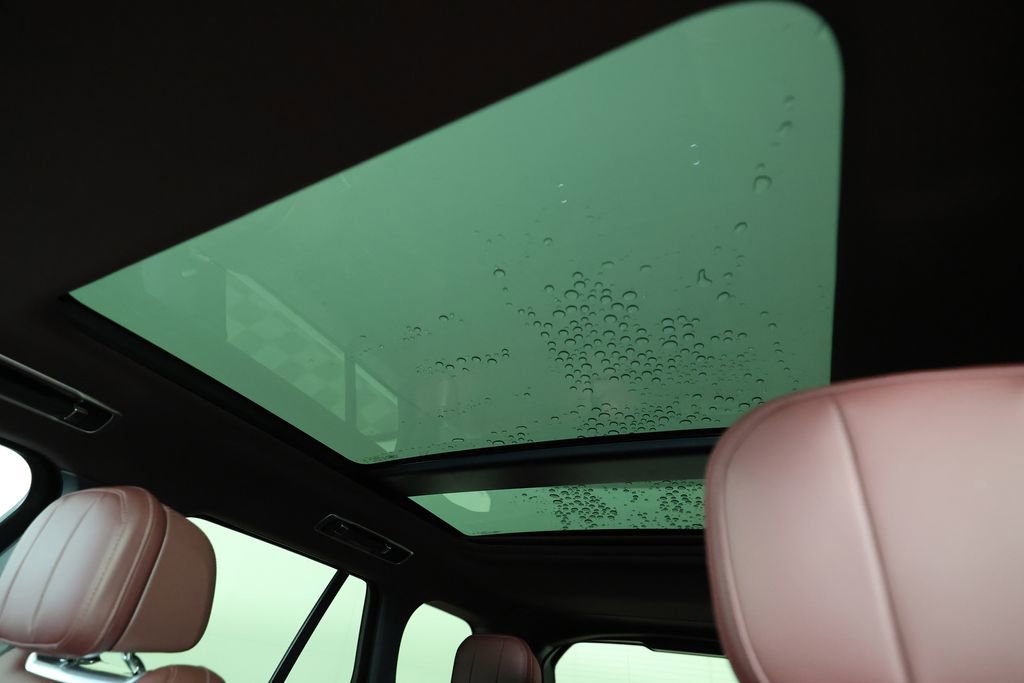 Used 2025 Land Rover Range Rover SE AWD/4WD image 34