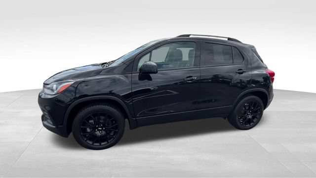 Used 2020 Chevrolet Trax LT w/ LT Convenience Package AWD/4WD image 3