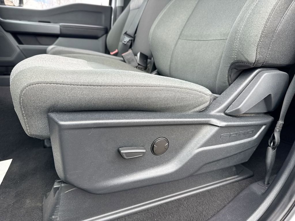 Used 2025 Ford F250 XLT image 12