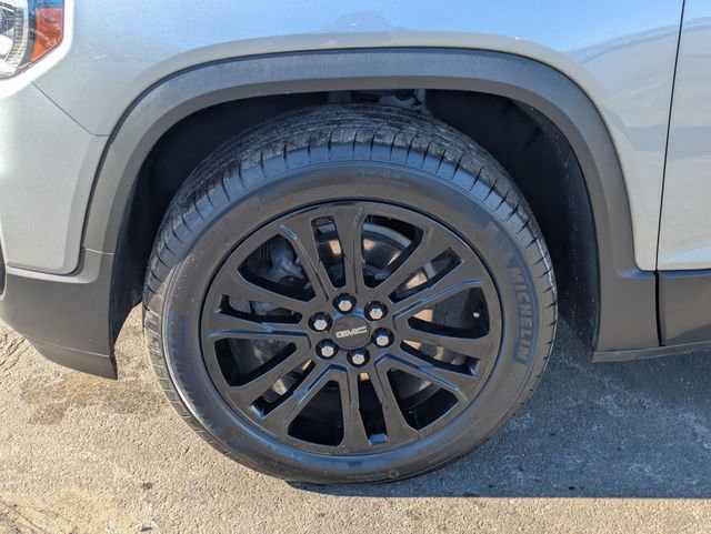 Used 2023 GMC Acadia SLE w/ Driver Convenience Package image 10