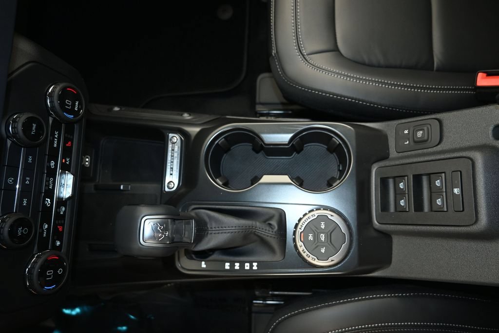 New 2026 Ford Bronco Outer Banks AWD/4WD image 19