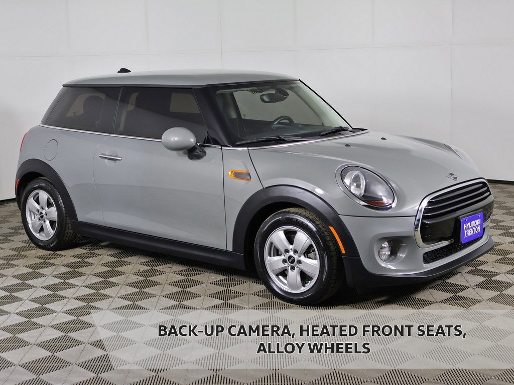 Used 2019 MINI Cooper Hardtop image 1
