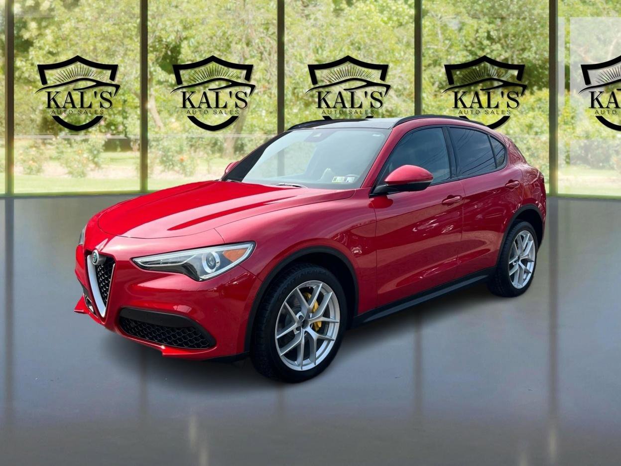 Used 2019 Alfa Romeo Stelvio Ti Sport w/ Quick Order Package 22S Sport AWD/4WD image 1