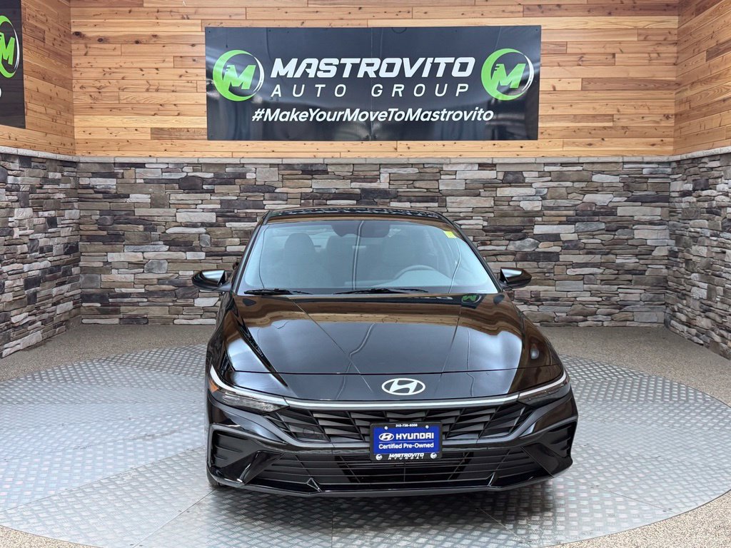 Certified 2024 Hyundai Elantra SEL FWD image 2