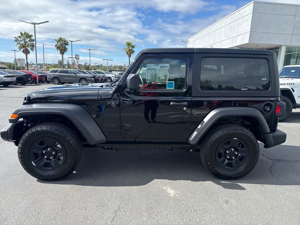 Used 2025 Jeep Wrangler Sport image 4