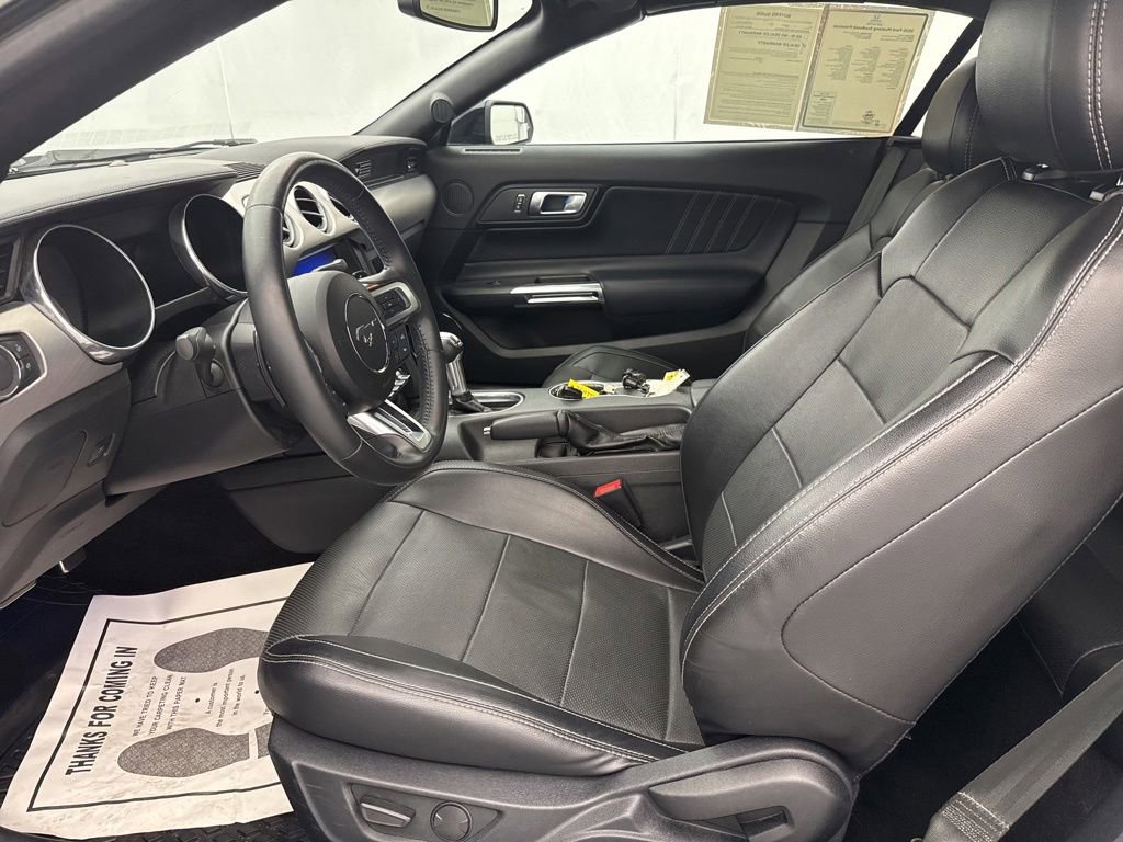 Used 2020 Ford Mustang Premium RWD image 15