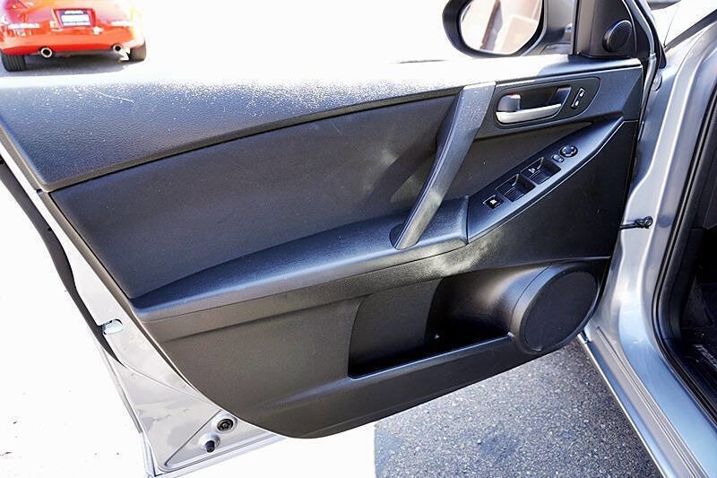 Used 2012 MAZDA MAZDA3 i Touring image 23