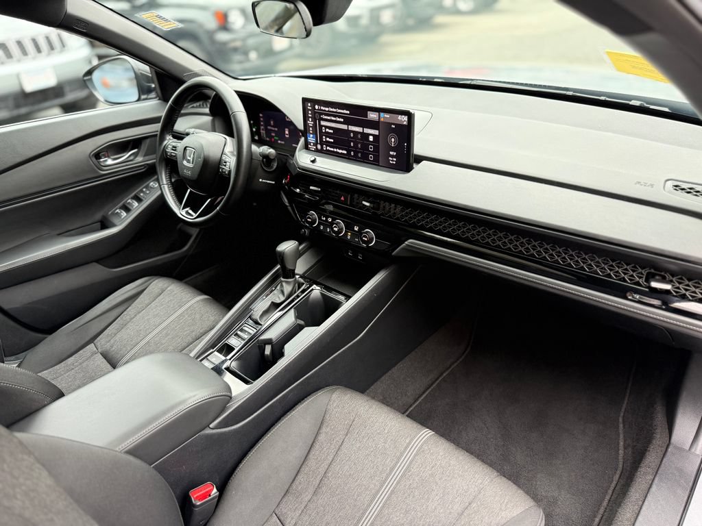 Used 2024 Honda Accord Sport image 9