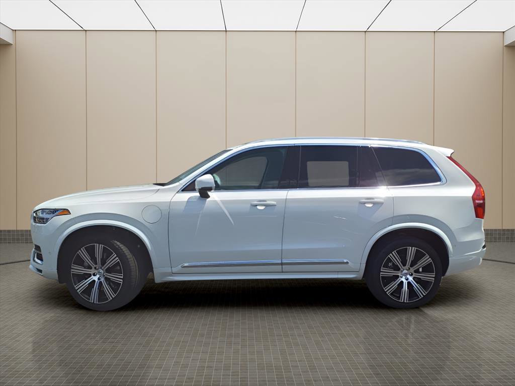 Used 2025 Volvo XC90 T8 Plus w/ Protection Package image 21