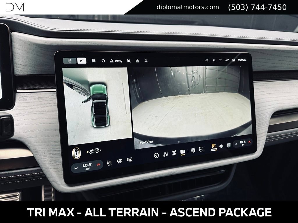 Used 2025 Rivian R1S Premium AWD/4WD image 34