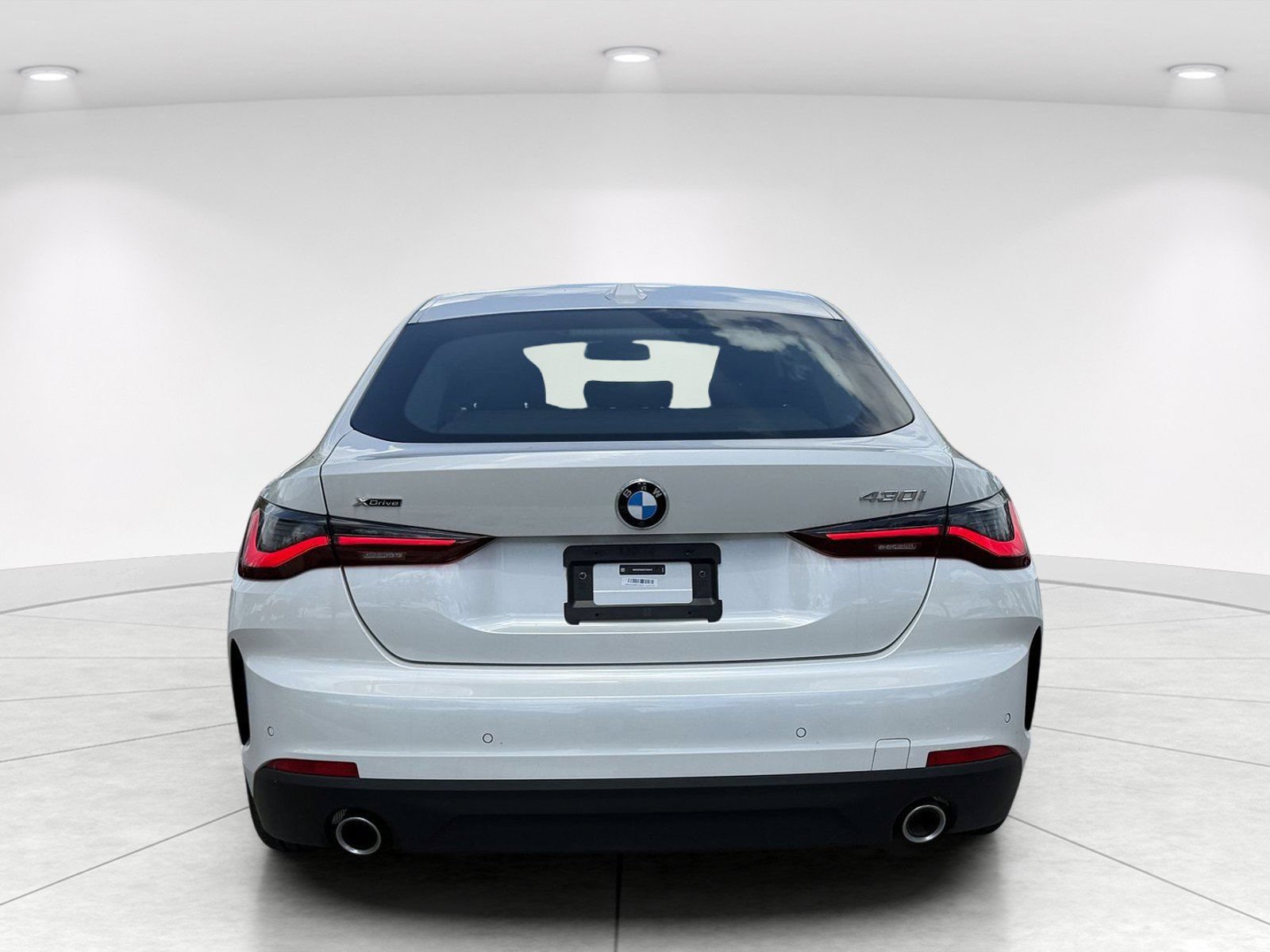 Used 2025 BMW 430i xDrive w/ Premium Package AWD/4WD image 4