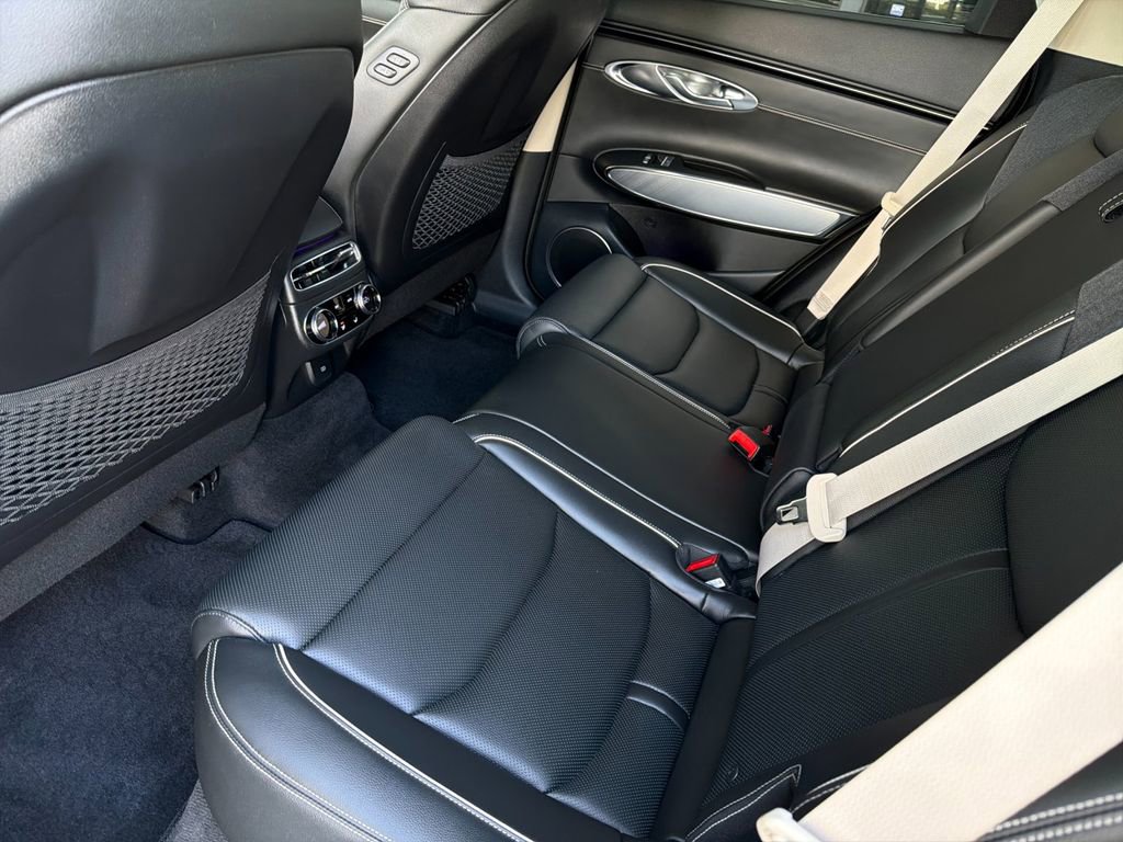 Used 2023 Genesis Electrified GV70 AWD/4WD image 13