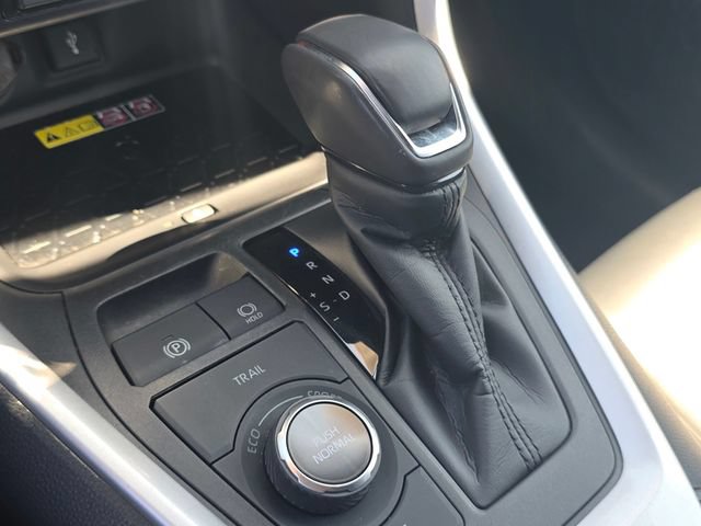 Used 2022 Toyota RAV4 XSE AWD/4WD image 22