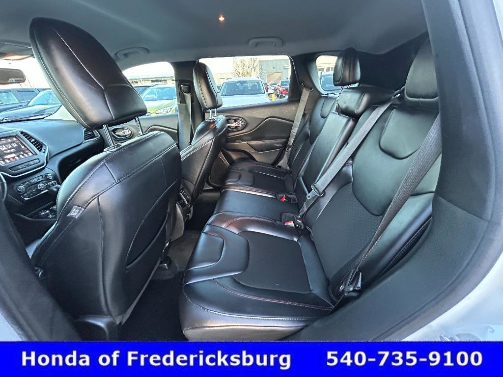 Used 2021 Jeep Cherokee Trailhawk image 28