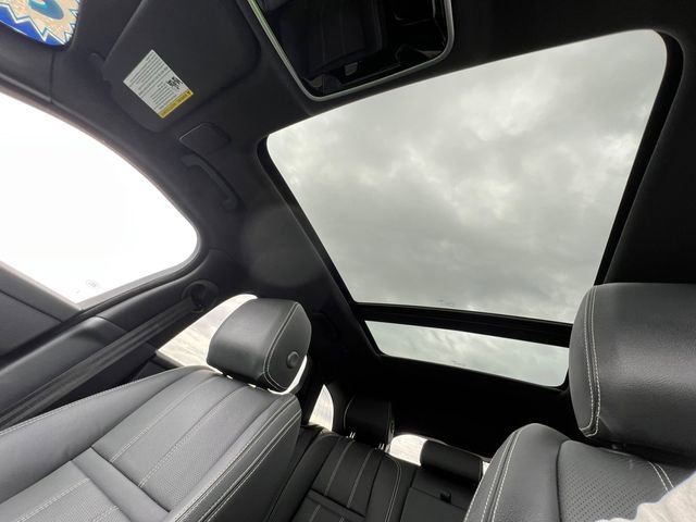 Used 2022 Land Rover Range Rover Velar R-Dynamic S AWD/4WD image 25