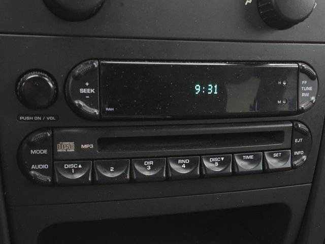 Used 2005 Chrysler Pacifica AWD w/ Cargo Convenience Group image 3