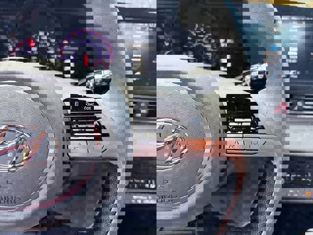 Used 2023 Hyundai Elantra SEL image 20