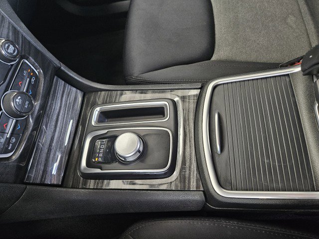 Used 2019 Chrysler 300 Touring w/ Chrome Appearance Package image 24