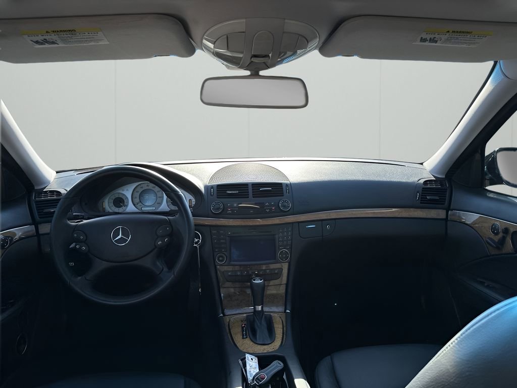 Used 2009 Mercedes-Benz E 350 Sedan image 21