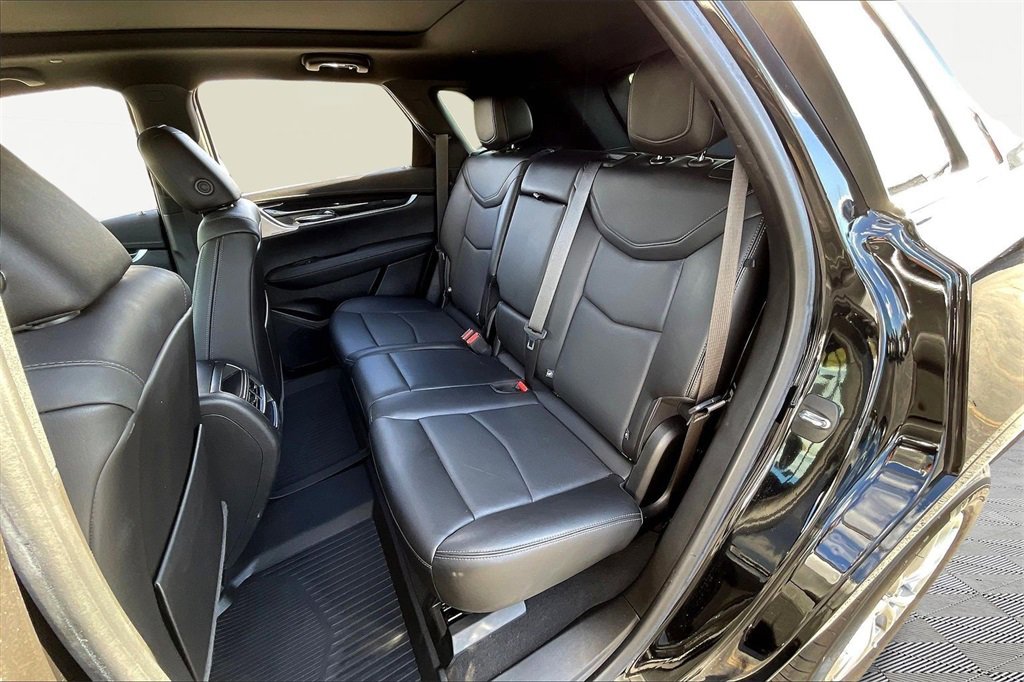 Used 2022 Cadillac XT5 Premium Luxury w/ LPO, Floor Liner Package image 23