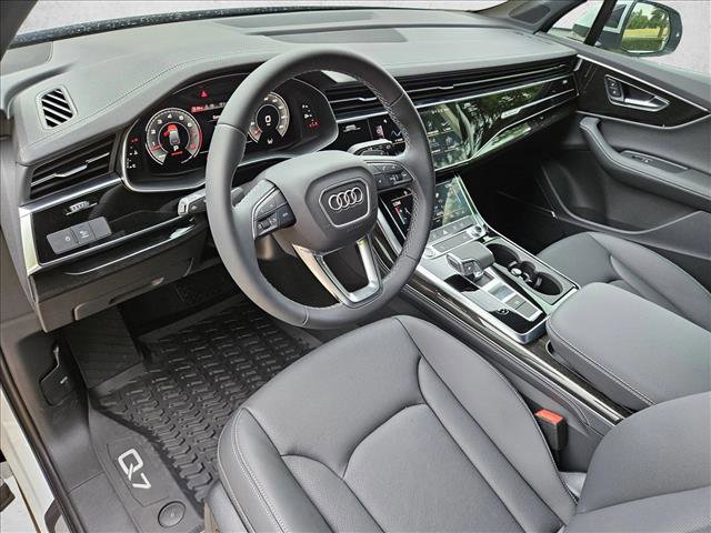 Certified 2025 Audi Q7 3.0T Premium Plus image 3