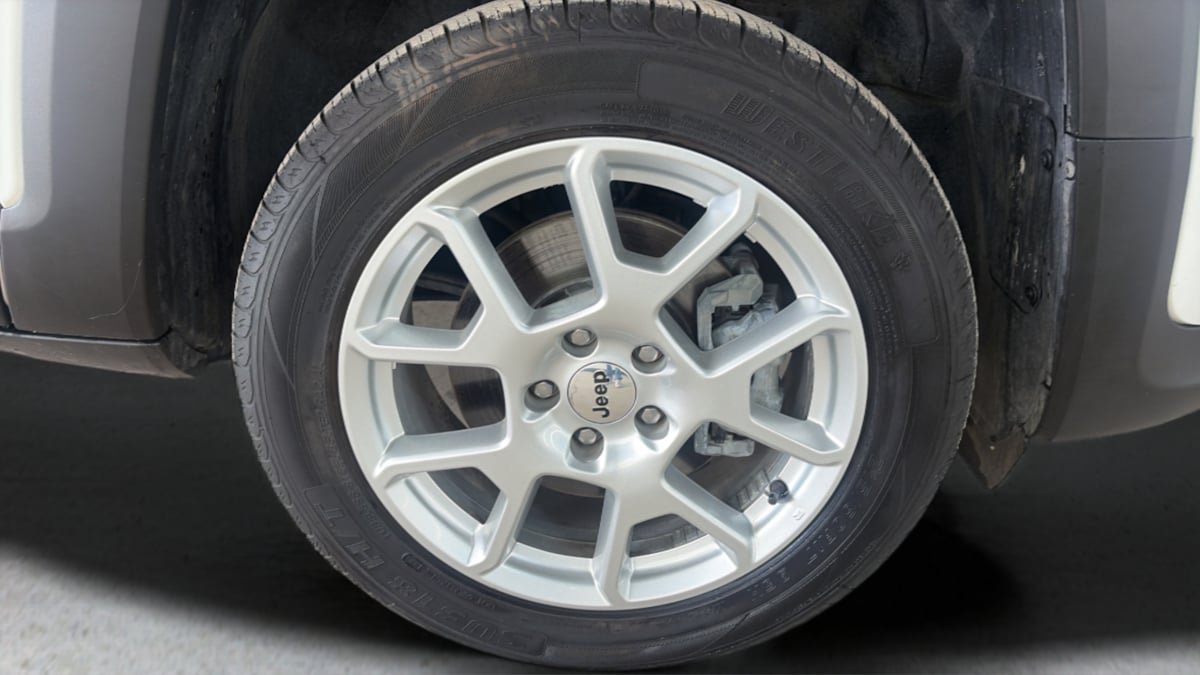 Used 2023 Jeep Renegade Latitude AWD/4WD image 27