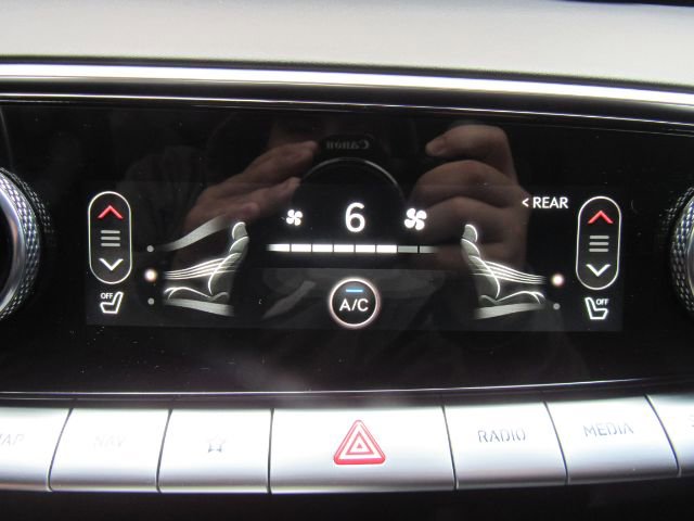 Used 2022 Genesis GV70 2.5T image 48