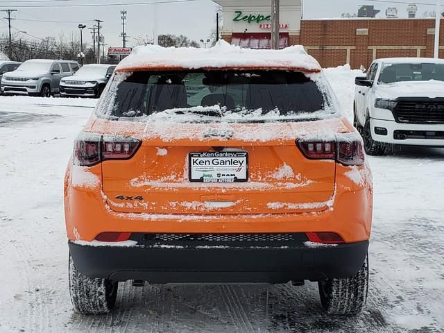 New 2026 Jeep Compass Latitude image 4