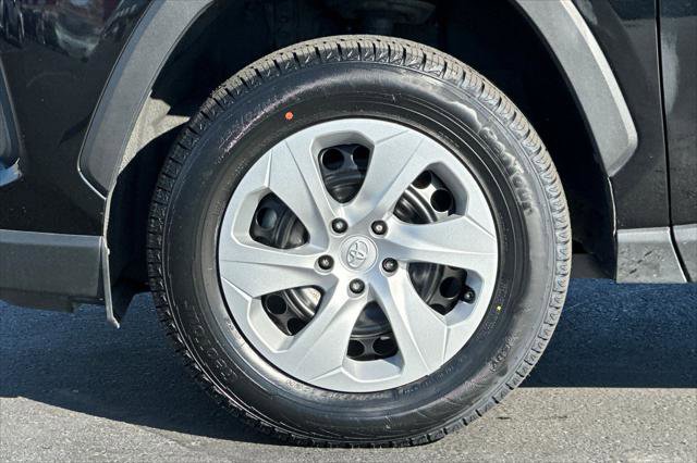 Certified 2024 Toyota RAV4 LE image 30