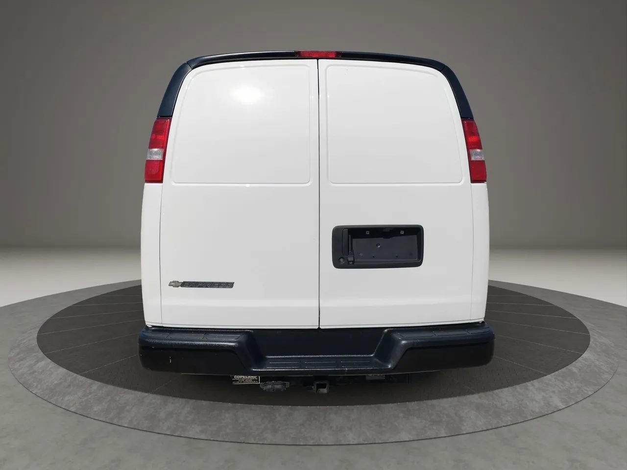 Used 2019 Chevrolet Express 3500 Extended w/ Driver Convenience Package RWD image 6