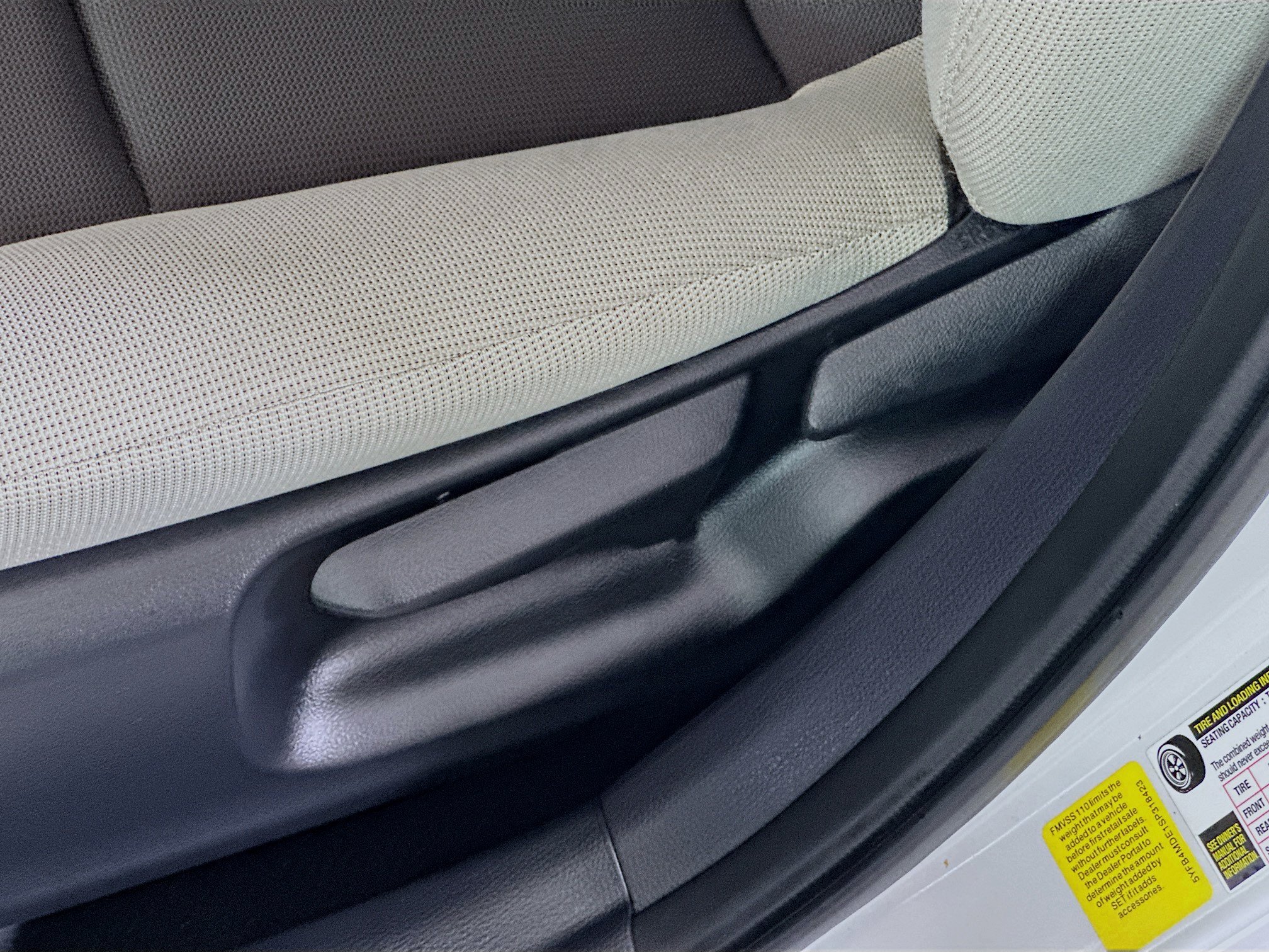 Certified 2025 Toyota Corolla LE FWD image 13