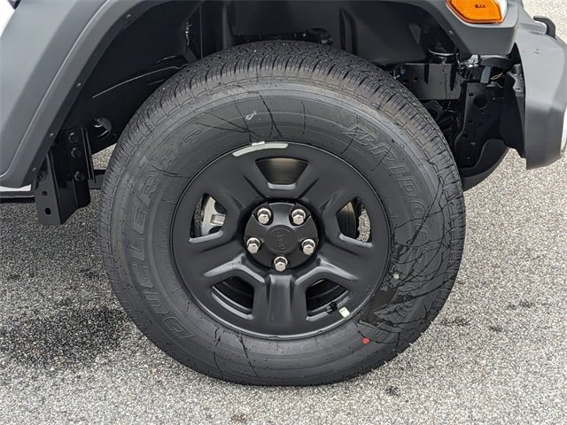 New 2025 Jeep Gladiator Sport image 11