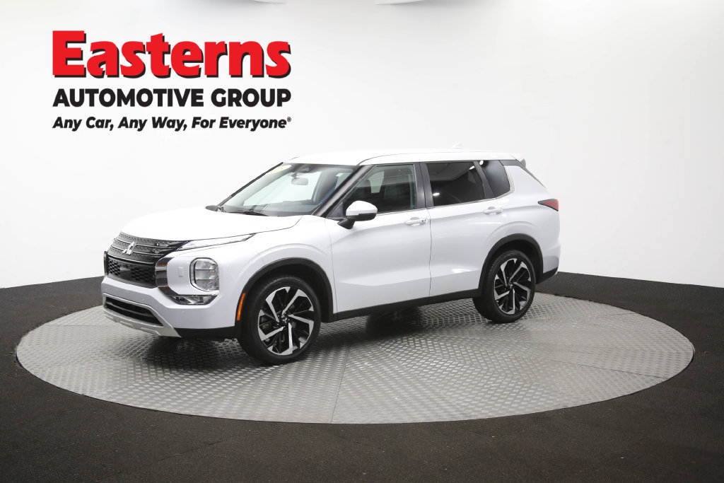 Used 2024 Mitsubishi Outlander SE AWD/4WD image 59