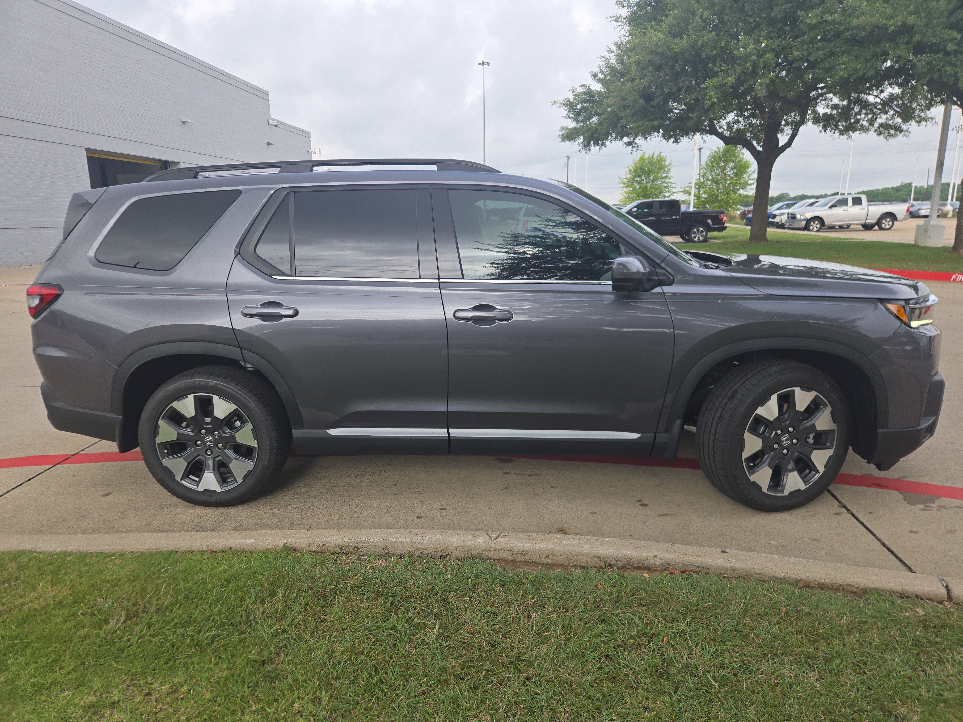 New 2026 Honda Pilot Elite image 10