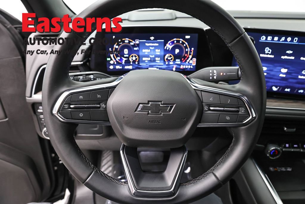 Used 2025 Chevrolet Suburban Z71 AWD/4WD image 10