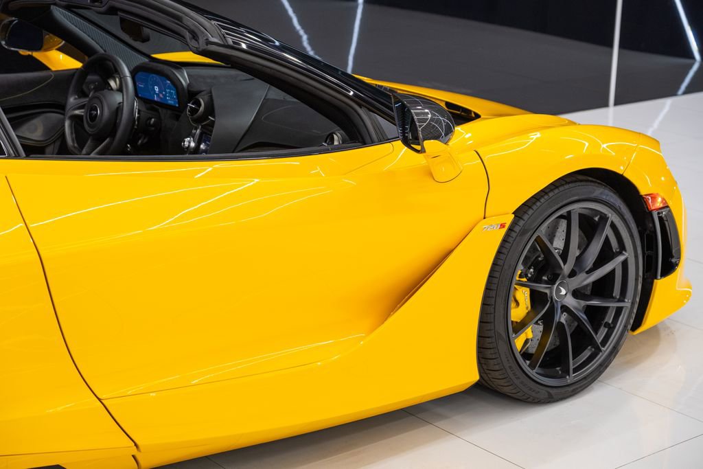 Used 2023 McLaren 720S Luxury image 12