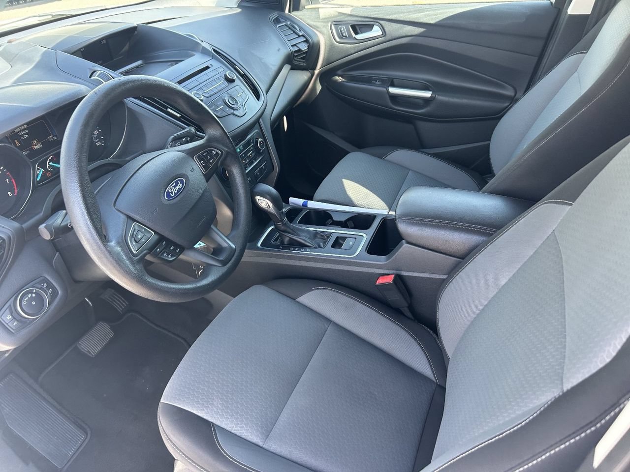 Used 2018 Ford Escape SE FWD image 27