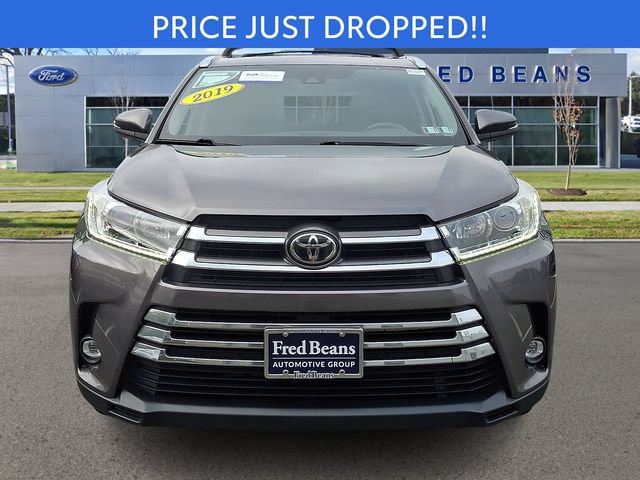 Used 2019 Toyota Highlander Limited AWD/4WD image 2