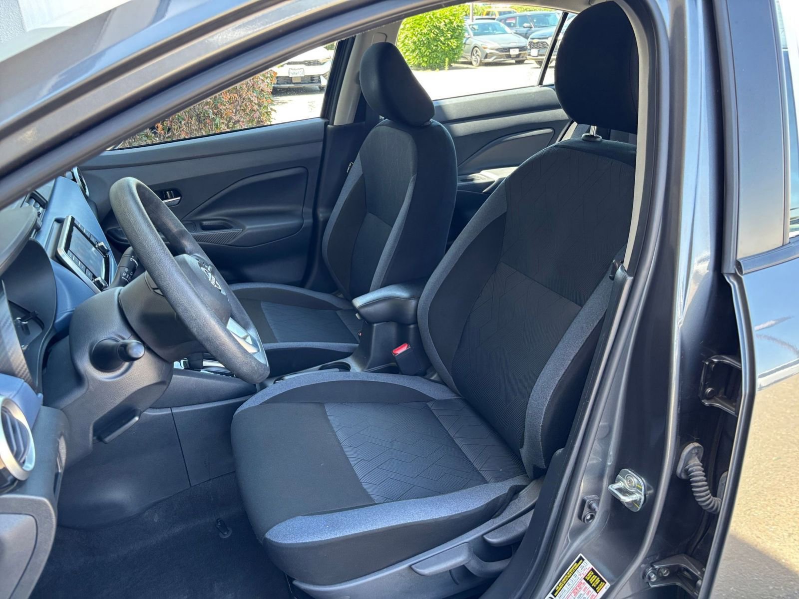 Used 2025 Nissan Versa SV FWD image 35