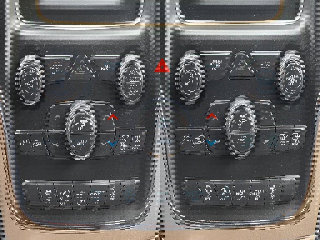 Used 2017 Jeep Grand Cherokee Laredo w/ Quick Order Package 23E image 16