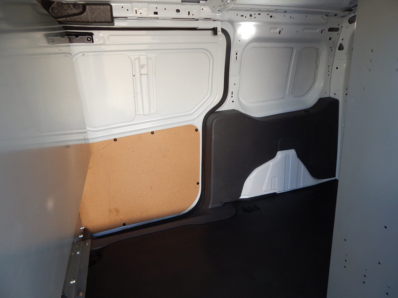 Used 2022 Ford Transit Connect XL FWD image 15