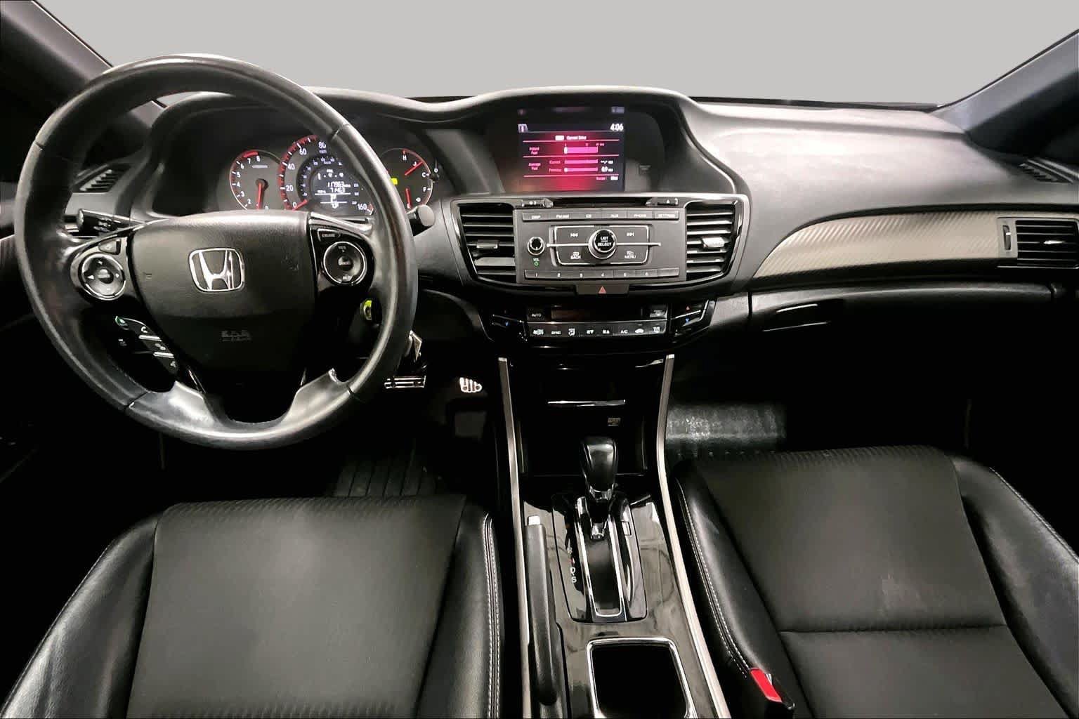 Used 2017 Honda Accord Sport image 14