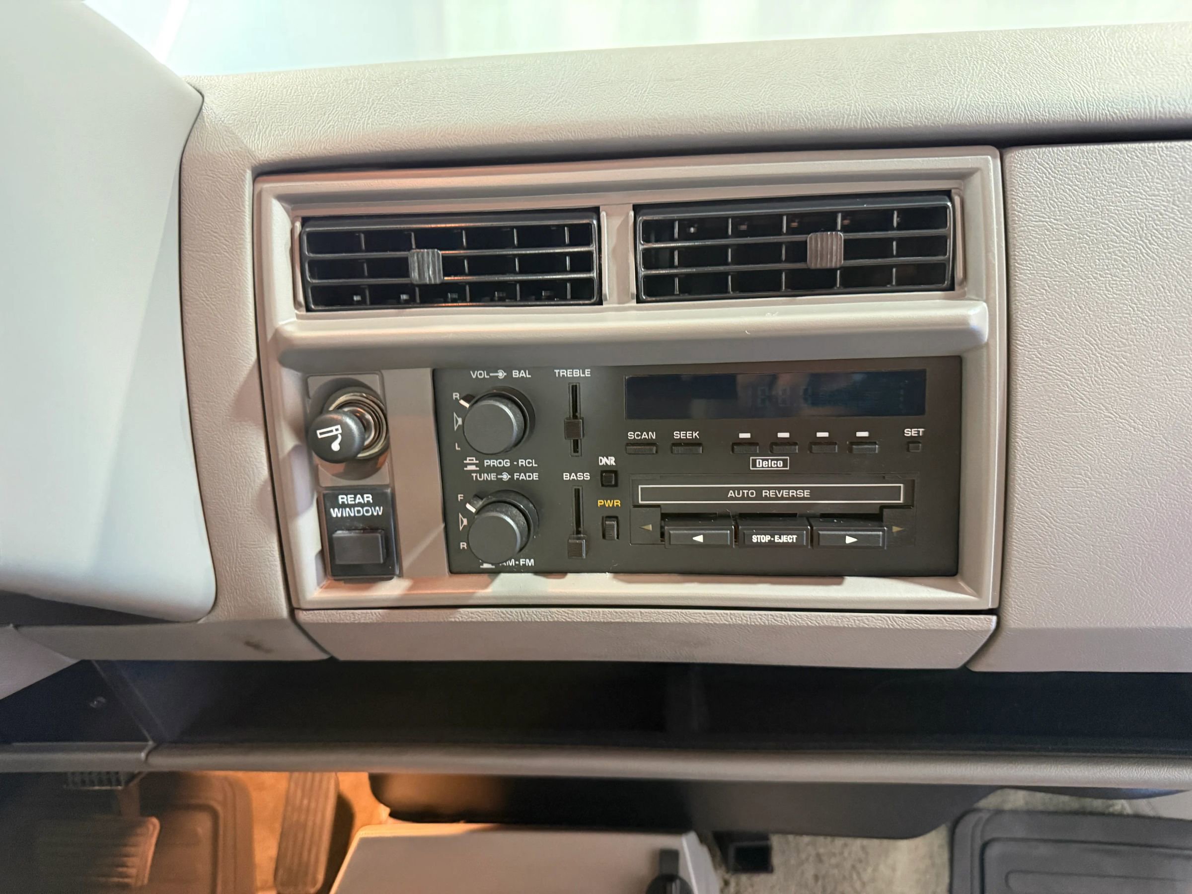 Used 1994 Chevrolet S10 Pickup 4WD 4-Door image 39