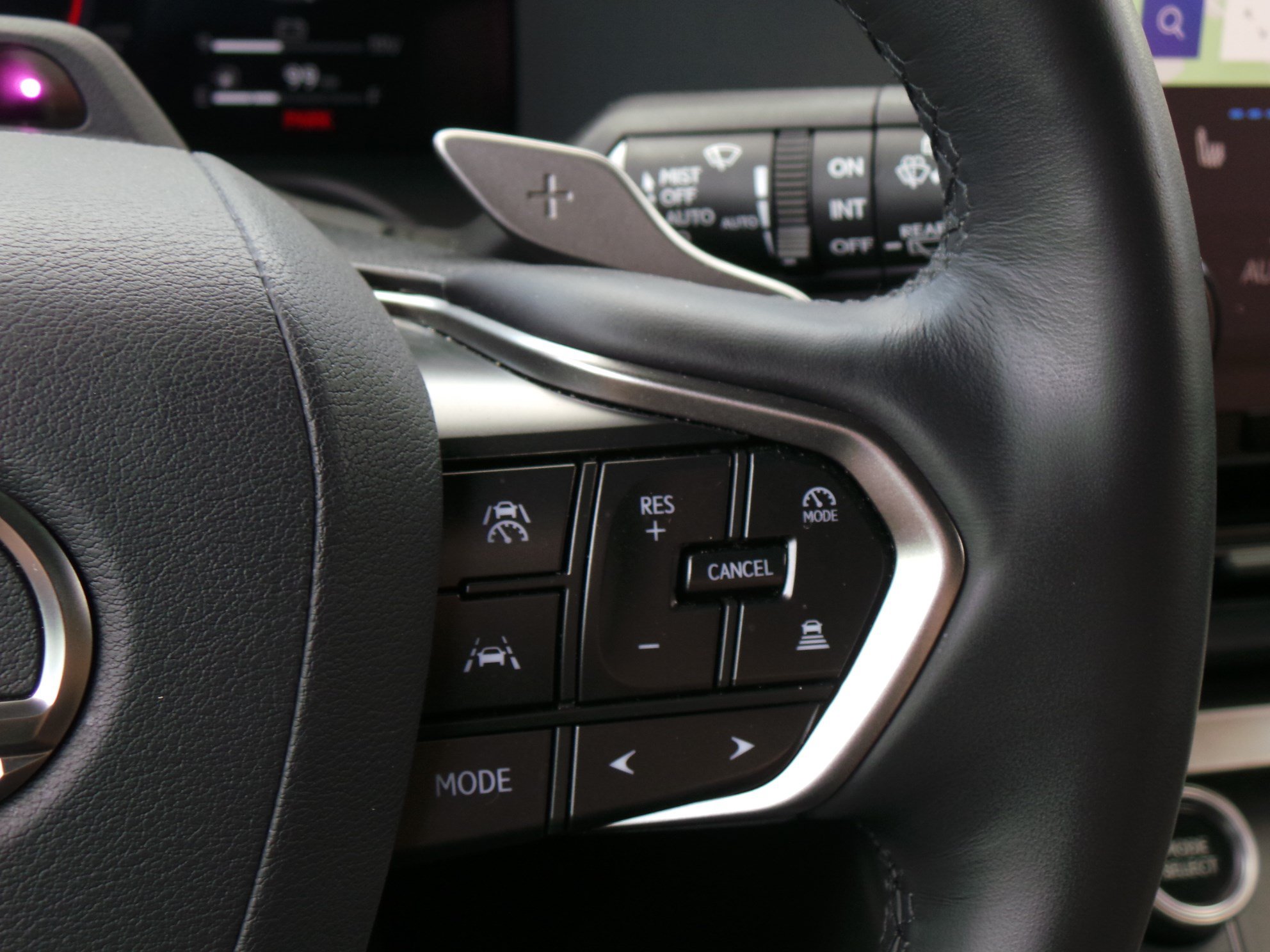 Used 2025 Lexus GX 550 w/ Cold Area Package AWD/4WD image 38