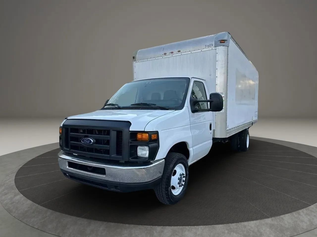 Used 2015 Ford E-350 and Econoline 350 Super Duty image 1