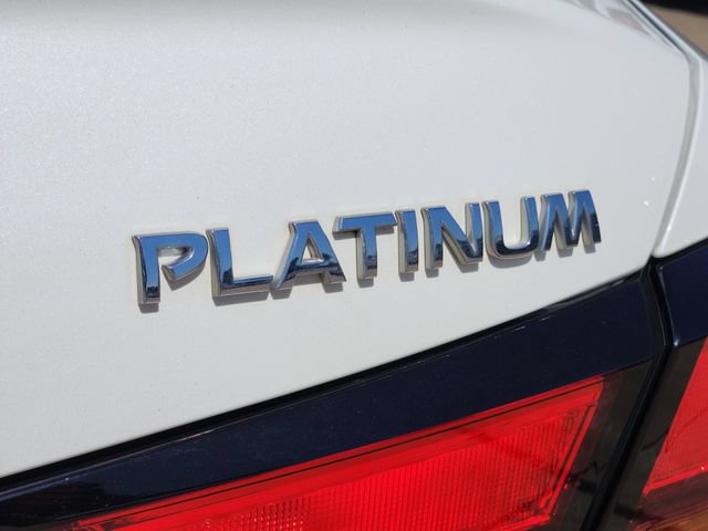 Used 2020 Nissan Altima 2.0 Platinum FWD image 13