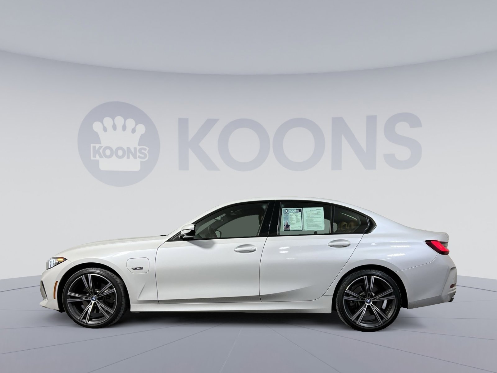 Used 2023 BMW 330e xDrive w/ Premium Package image 2